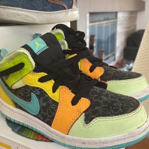 Jordan 1’s - Picture 4 of 5